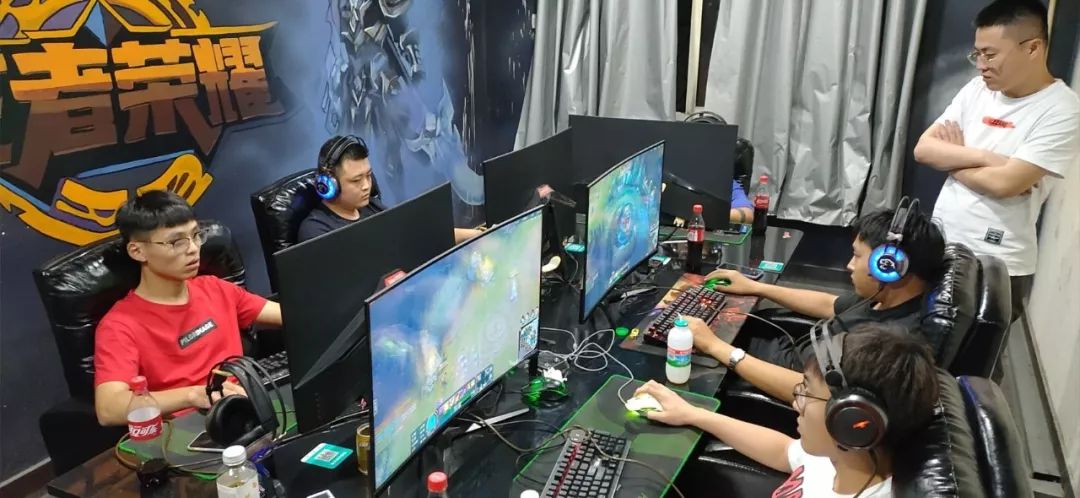 这种反差也 这种反差也